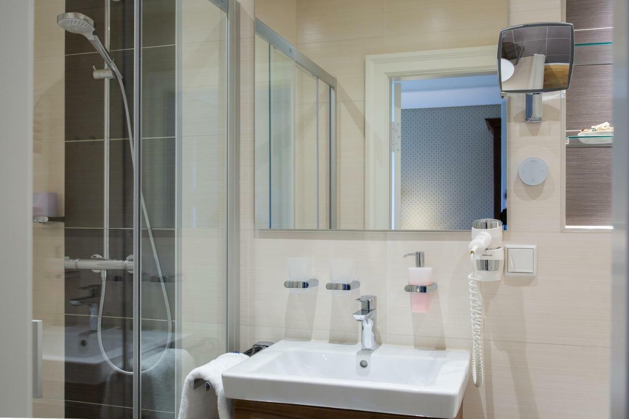 Hotel Villa Altenburg Pößneck Bagian luar foto