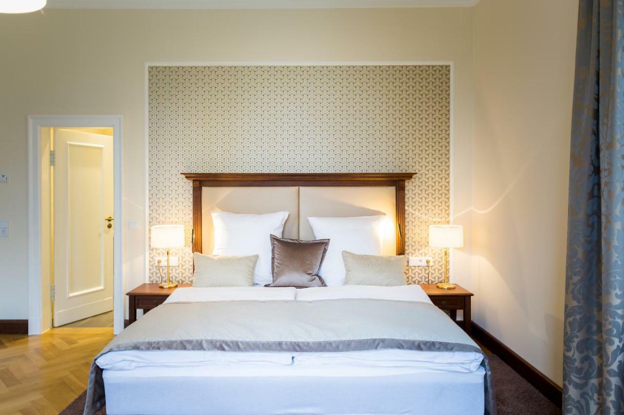 Hotel Villa Altenburg Pößneck Bagian luar foto