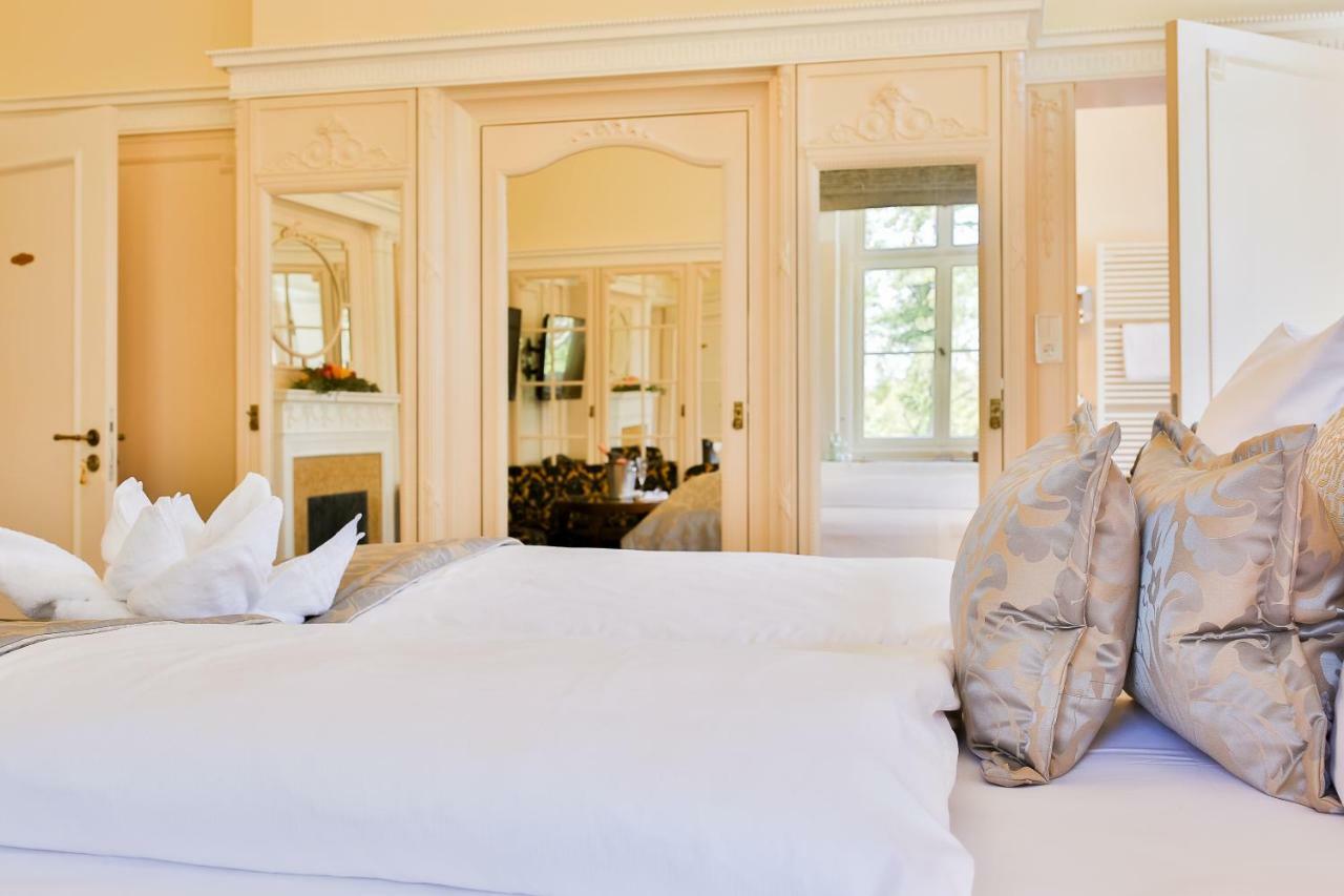 Hotel Villa Altenburg Pößneck Bagian luar foto